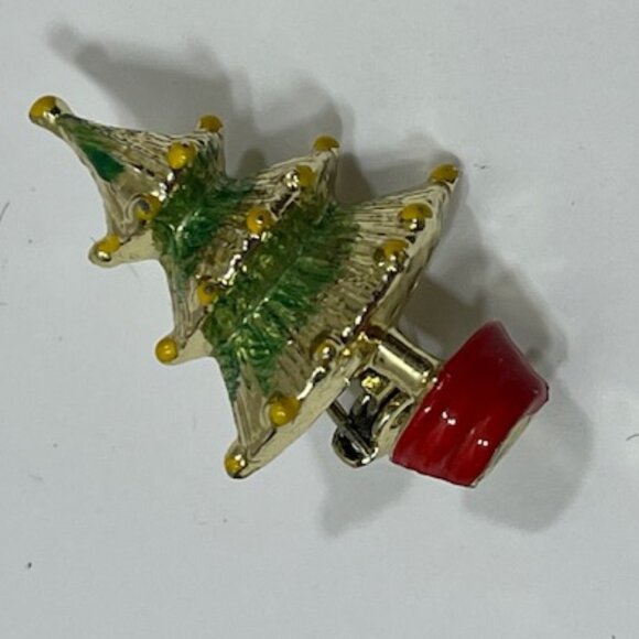 Classic Holiday Christmas Tree in Pot Brooch Pin Glittered Texture .75"x1.25" - Picture 4 of 10